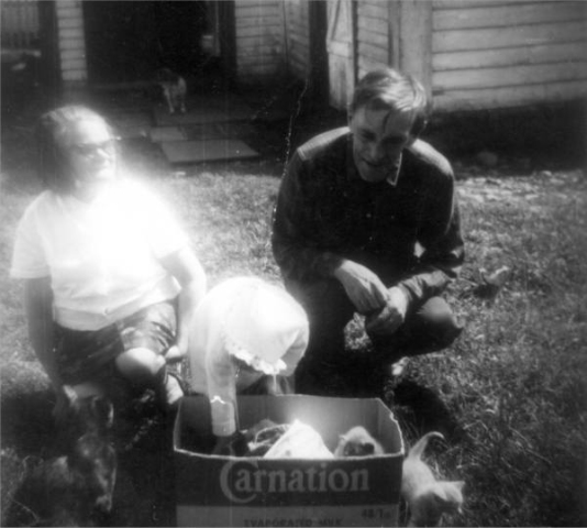 472: Peter Mulrooney, his wife Hannah Hynes, and unidentified young child. [courtesy of Lorraine Kerrivan]  - Peter son of Stephen Mulrooney &amp;amp; Anne Judge